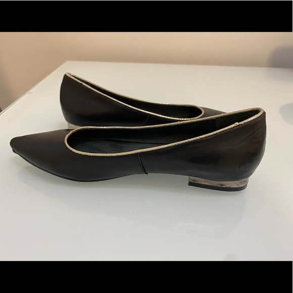 Advendo Women Flats. Size 8. - Picture 2 of 6